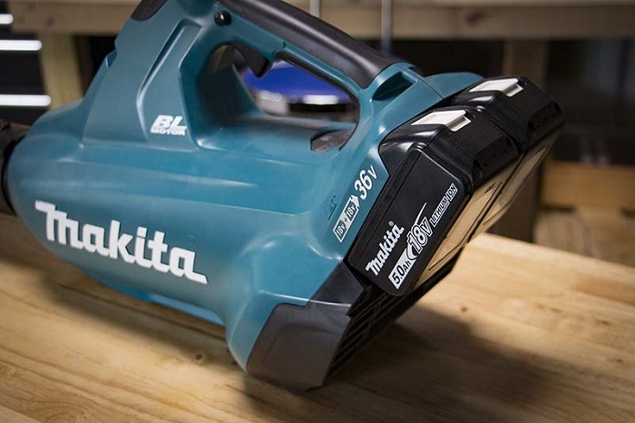 Конструкция воздуходувки Makita XBU02 18V X2