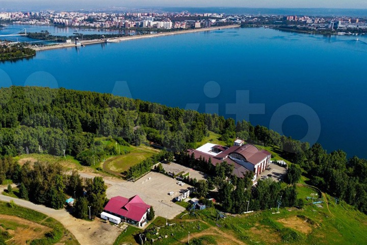 Обвинявшийся в убийствах депутат из Иркутска продает центр отдыха за 450 млн Обвинявшийся в убийствах депутат из Иркутска продает центр отдыха за 450 млн