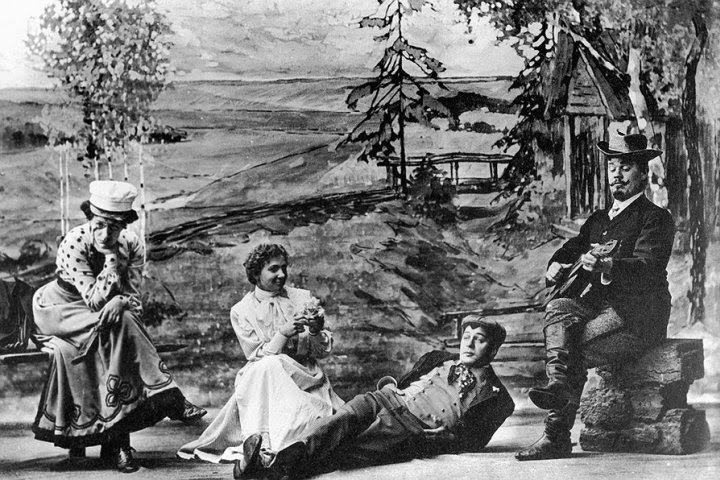 Филологи запускают лекторий про актуальный новосибирский театр Филологи запускают лекторий про актуальный новосибирский театр