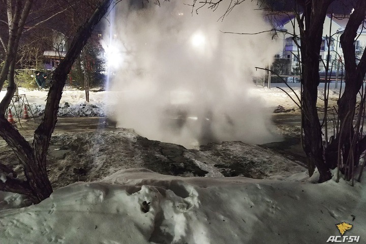 Более 100 зданий остались без отопления в Новосибирске Более 100 зданий остались без отопления в Новосибирске