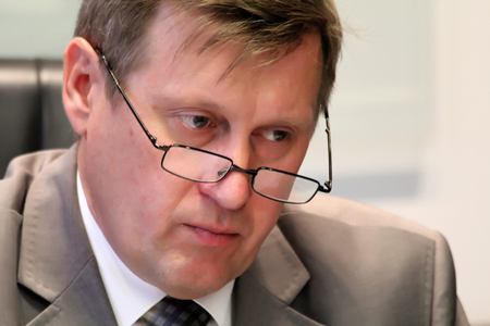 Доходы новосибирского бюджета уменьшатся на 5 млрд рублей Доходы новосибирского бюджета уменьшатся на 5 млрд рублей