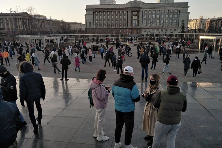 Сотрудницу красноярского штаба Навального оштрафовали на 250 тыс. за митинг 21 апреля Сотрудницу красноярского штаба Навального оштрафовали на 250 тыс. за митинг 21 апреля