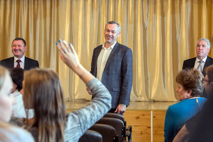 Травников не одобрил обращение заксобрания по акцизам к Медведеву Травников не одобрил обращение заксобрания по акцизам к Медведеву