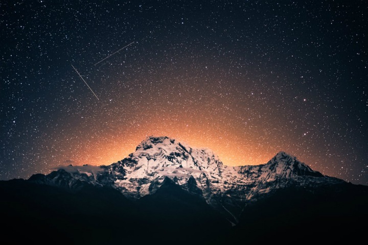 Россия отмечает День астероида. Его придумал гитарист Queen из-за Тунгусского метеорита Россия отмечает День астероида. Его придумал гитарист Queen из-за Тунгусского метеорита