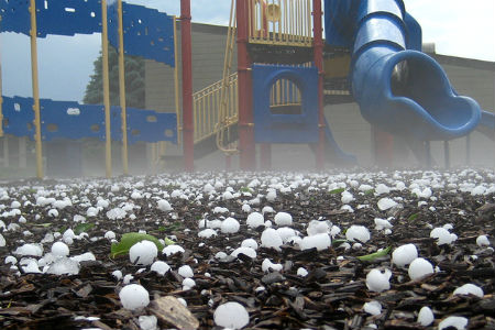 Похолодание и грозы с градом ожидаются в Новосибирской области на выходных Похолодание и грозы с градом ожидаются в Новосибирской области на выходных