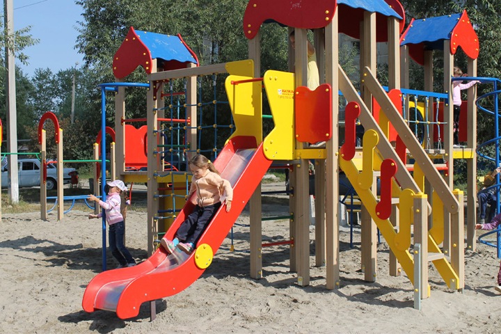 Спикер новосибирского горсовета: детские площадки будут установлены на всех округах, независимо от партийной принадлежности депутатов
