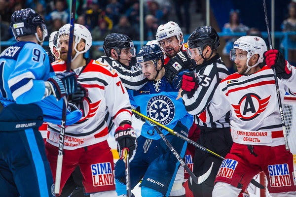 ХК «Сибирь» третий год подряд не попал в плей-офф ХК «Сибирь» третий год подряд не попал в плей-офф