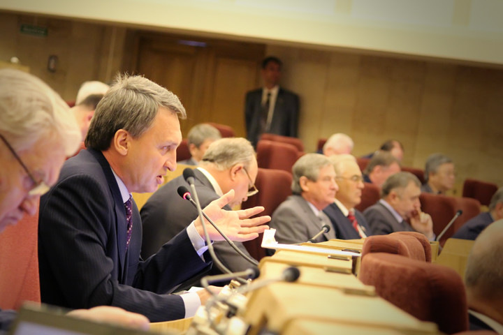 Новосибирские коммунисты попробуют вернуть Клестова в заксобрание Новосибирские коммунисты попробуют вернуть Клестова в заксобрание