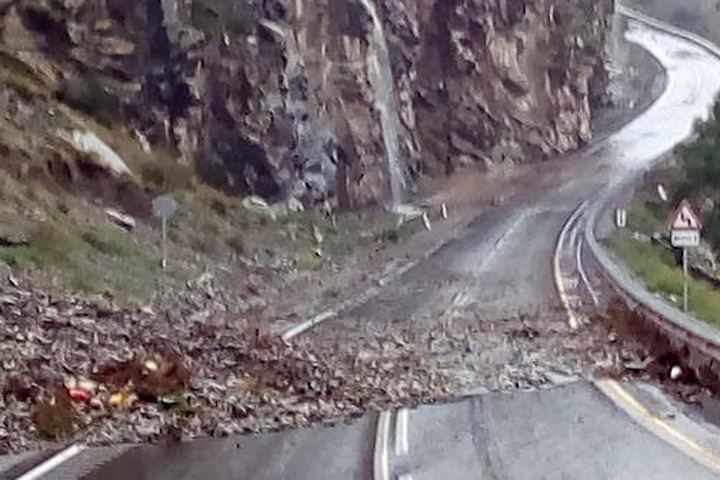 Движение ограничено на Чуйском тракте из-за схода селей в Республике Алтай