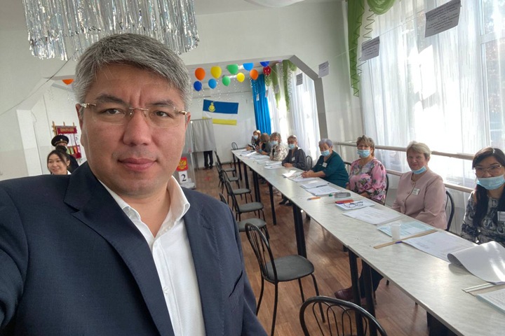 Поддержка единоросса на выборах главы Бурятии упала Поддержка единоросса на выборах главы Бурятии упала