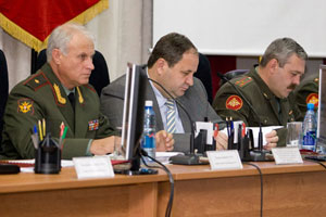 Бывший заместитель бывшего губернатора Новосибирской области Андрей Филичев стал его замом в сибирском полпредстве Бывший заместитель бывшего губернатора Новосибирской области Андрей Филичев стал его замом в сибирском полпредстве