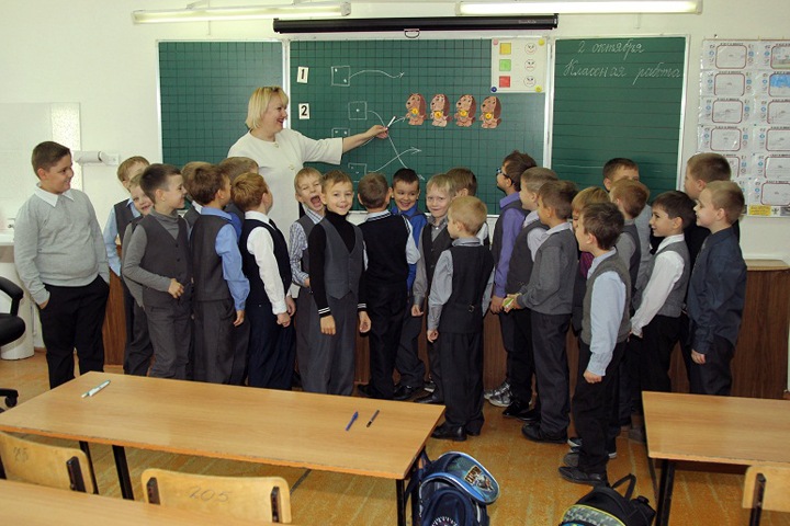 Зарплаты алтайских учителей уменьшились с 2013 года