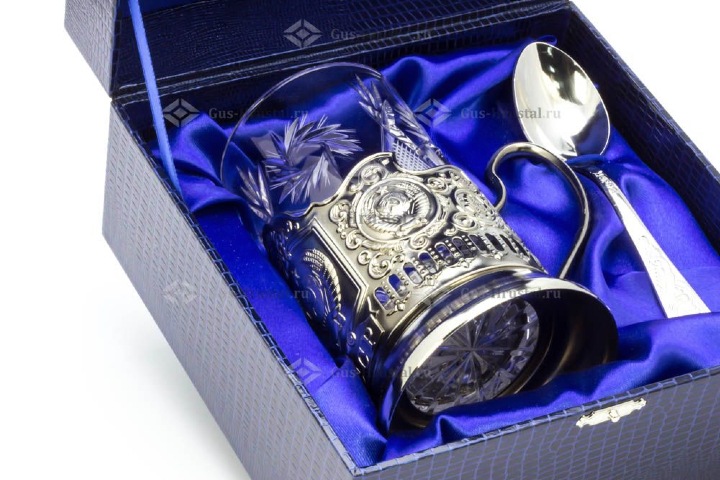 Новосибирское правительство закупило подарочные подстаканники