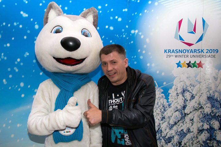 Красноярские власти потратят миллионы, чтобы завесить разрушенные дома к Универсиаде Красноярские власти потратят миллионы, чтобы завесить разрушенные дома к Универсиаде