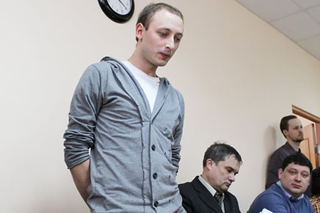 Тимофей Кулябин: «Крест в руках артиста — это бутафория» Тимофей Кулябин: «Крест в руках артиста — это бутафория»