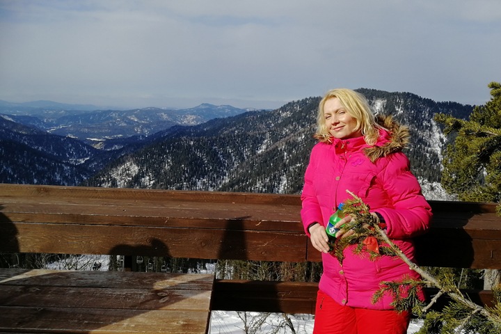 Напавшего на алтайскую журналистку оштрафовали на тысячу рублей