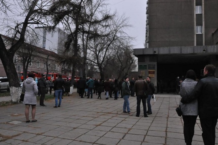 Дымовую шашку бросили в здание ФАС и Росимущества в Иркутской области