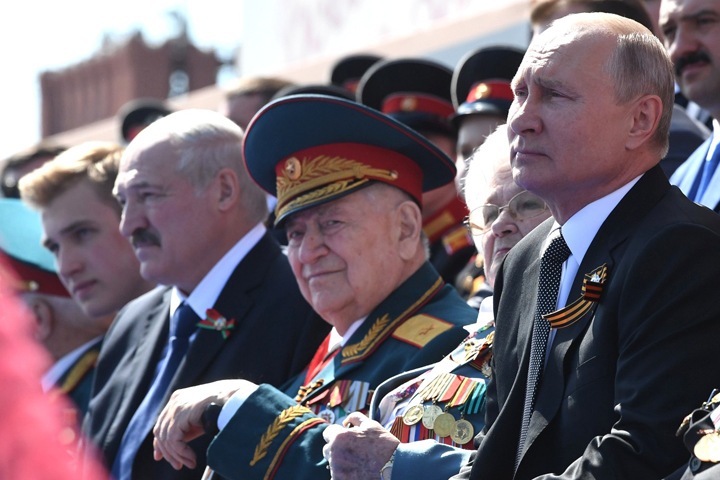 Поправки в Конституцию: обнуление сроков Путина, ослабление местного самоуправления и МРОТ Поправки в Конституцию: обнуление сроков Путина, ослабление местного самоуправления и МРОТ