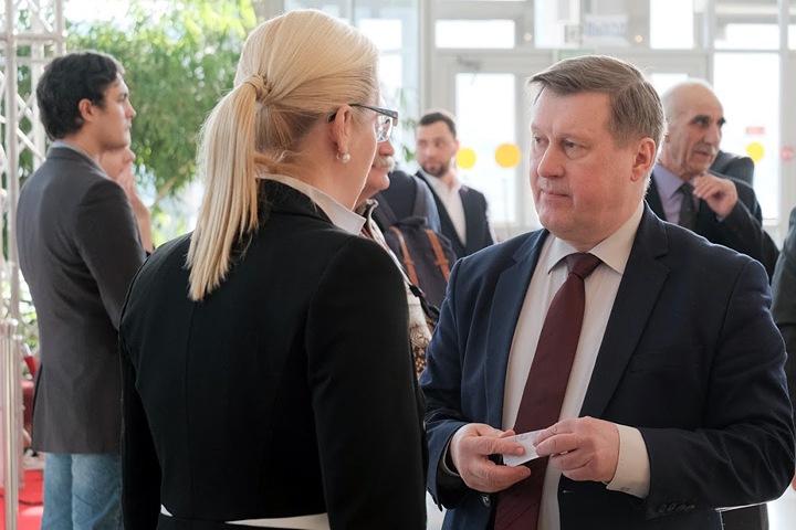 Мэр Новосибирска опубликовал доходы Мэр Новосибирска опубликовал доходы