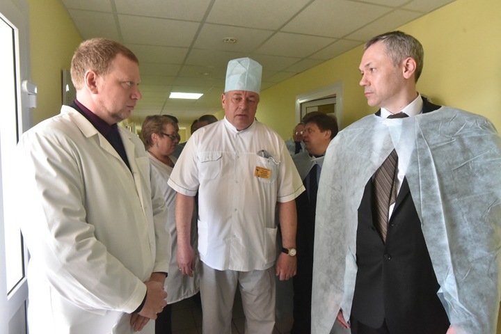 Путин поручил Травникову подготовить план развития Академгородка Путин поручил Травникову подготовить план развития Академгородка