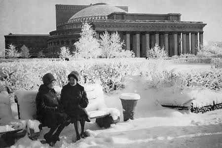 «Это послание потомкам, машина времени»: киножурнал «Сибирь на экране» возродили в Новосибирске «Это послание потомкам, машина времени»: киножурнал «Сибирь на экране» возродили в Новосибирске