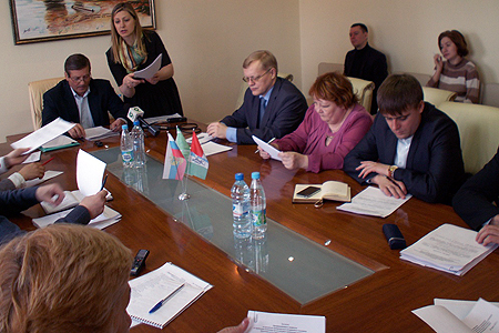 Оргкомитет утвердил положение о предварительном голосовании в Новосибирске Оргкомитет утвердил положение о предварительном голосовании в Новосибирске