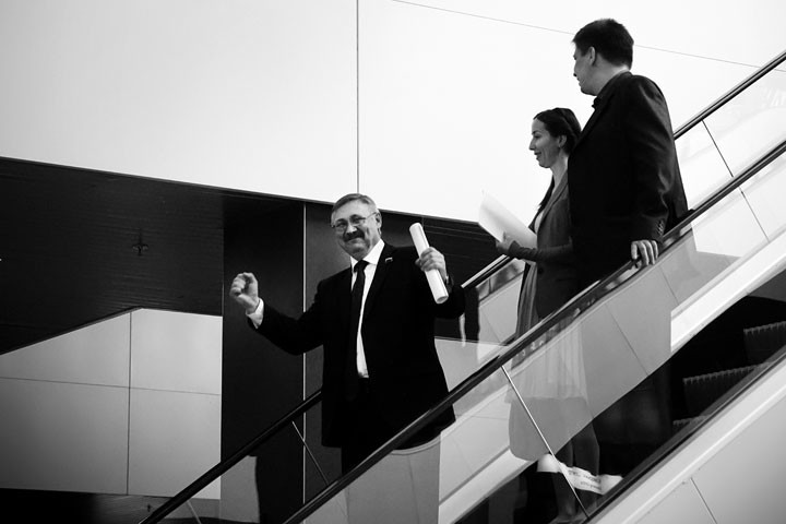 Экс-депутат Горлатых стал директором Новосибирского кукольного театра