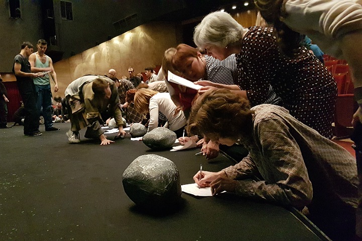 Коллектив новосибирского театра «Глобус» выступил против рейдерского захвата