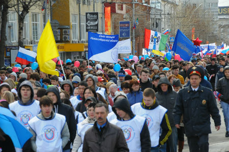 Около 12 000 новосибирцев приняли участие в праздновании Дня весны и труда
