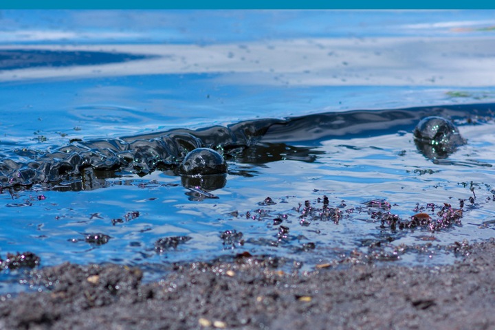 Разлив нефти в Обь произошел в Томской области