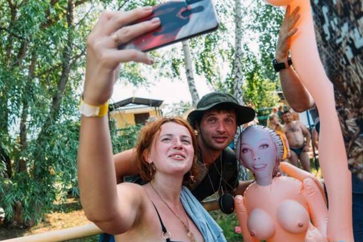 Асфальт помыли для Путина в Кемерове, а экопроект на Байкале не получил президентский грант. Сибирь за неделю Асфальт помыли для Путина в Кемерове, а экопроект на Байкале не получил президентский грант. Сибирь за неделю