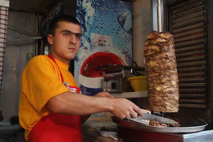 «Дядя Дёнер» готовит биржевые облигации «Дядя Дёнер» готовит биржевые облигации