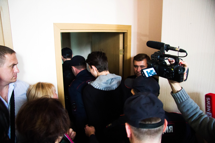 Обвиняемого в убийстве новосибирской школьницы подростка отправили в СИЗО
