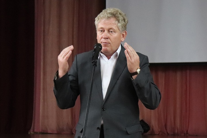 Депутат Хинштнейн обратился в Генпрокуратуру по назначению уголовника главой района в Новосибирской области