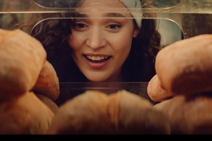 Новый проект Сергея Шнурова спел о страсти к хлебу из «Пятёрочки» Новый проект Сергея Шнурова спел о страсти к хлебу из «Пятёрочки»