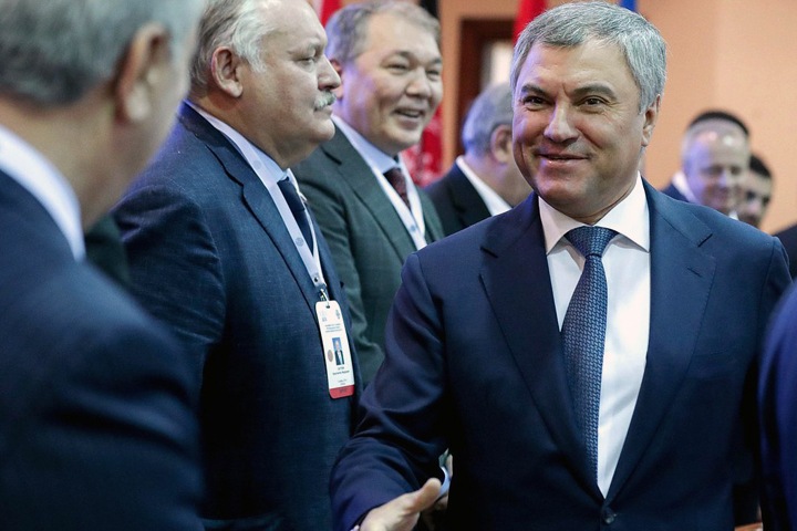 Кому выгодны досрочные выборы Госдумы