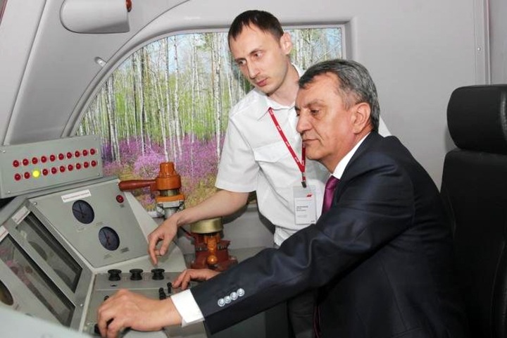 Сибирский полпред потребовал сохранить сообщение между городами после отмены поездов