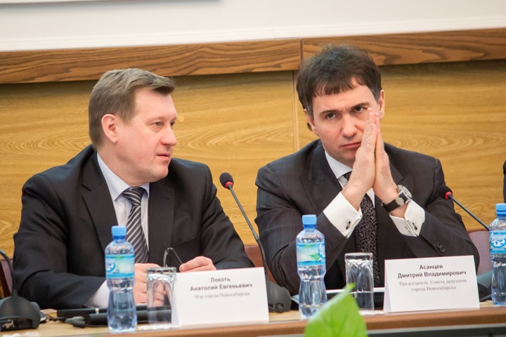 Горсовет одобрил работу Локтя в 2016 году Горсовет одобрил работу Локтя в 2016 году