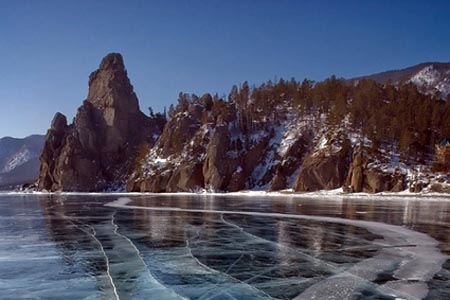 Иркутские власти не будут ограничивать подачу воды и электроэнергии из-за обмеления Байкала