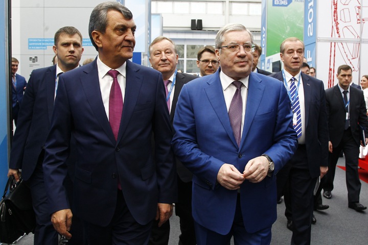Сибирь может обойтись без полпреда