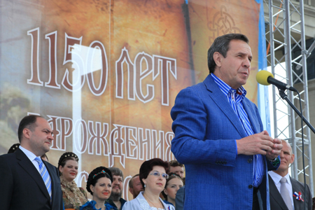 Кресло новосибирского губернатора готовы разыграть на троих Кресло новосибирского губернатора готовы разыграть на троих