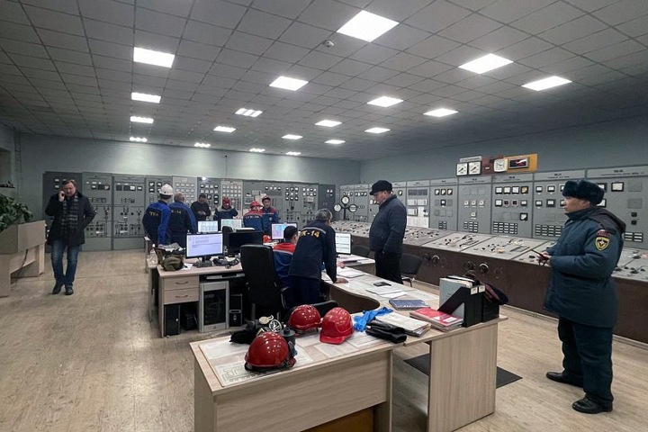 Тысячи жителей остались без тепла в Улан-Удэ после аварии на ТЭЦ Тысячи жителей остались без тепла в Улан-Удэ после аварии на ТЭЦ