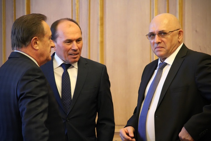 Чиновницы Минсоцразвития перевели 12 млн родственникам из бюджета Новосибирской области 