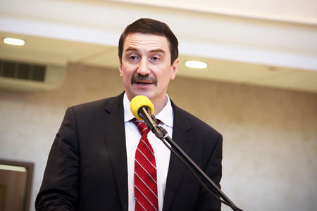 Василий Кузин прокомментировал изъятие «православного ежика» из «Песен о Родине»