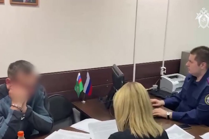 Красноярца обвинили в убийстве двух несовершеннолетних девушек кувалдой из-за долга Красноярца обвинили в убийстве двух несовершеннолетних девушек кувалдой из-за долга