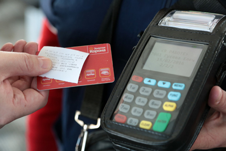 Впервые расчет по картам превысил наличный в муниципальном транспорте Новосибирска