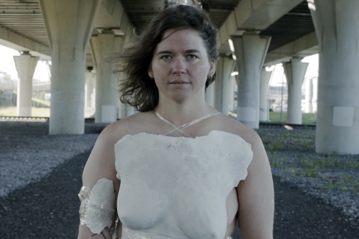 Кричащие «чудища» и «нойзмашины» покажут на выставке в Новосибирске Кричащие «чудища» и «нойзмашины» покажут на выставке в Новосибирске