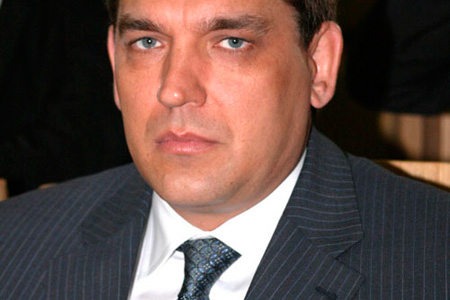 Депутаты Новокузнецка по просьбе Амана Тулеева сделали его заместителя и.о. главы города Депутаты Новокузнецка по просьбе Амана Тулеева сделали его заместителя и.о. главы города