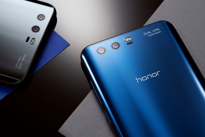 Новосибирцы скупают китайские гаджеты и кнопочные телефоны Новосибирцы скупают китайские гаджеты и кнопочные телефоны