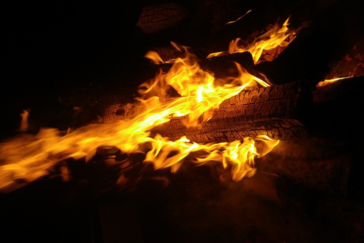 Мужчина избил и заживо сжег подругу под Читой Мужчина избил и заживо сжег подругу под Читой